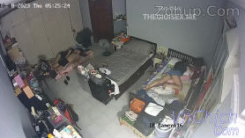 Lén lút bú cu khi nhỏ em gái đang nằm ngủ kịch tích như phim hành động – Sex Hack Camera